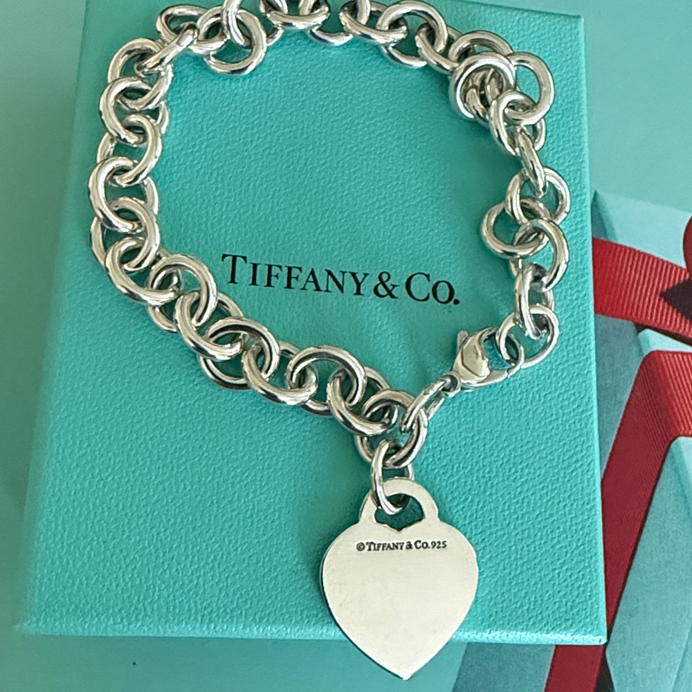 9 1/2” XL Length - Tiffany & Co. Please ReturnTo Tiffany Heart Tag Bracelet - Picture 5 of 12